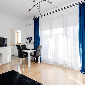 Obrzezna Luxe Варшава